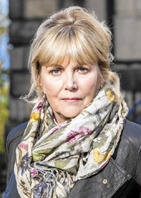 Kate Atkinson "Headed in the Clouds"